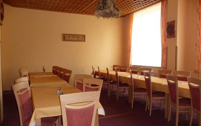 Jedáleň