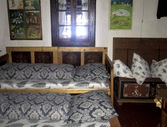 Романтична дерев'яниця Іренеус