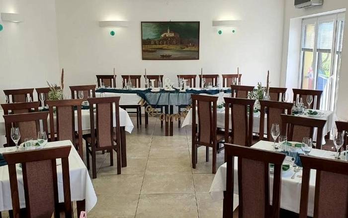 Restaurace