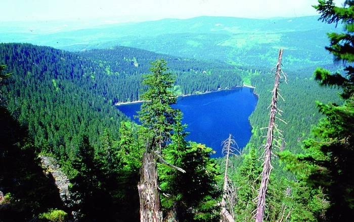 Černé jezero