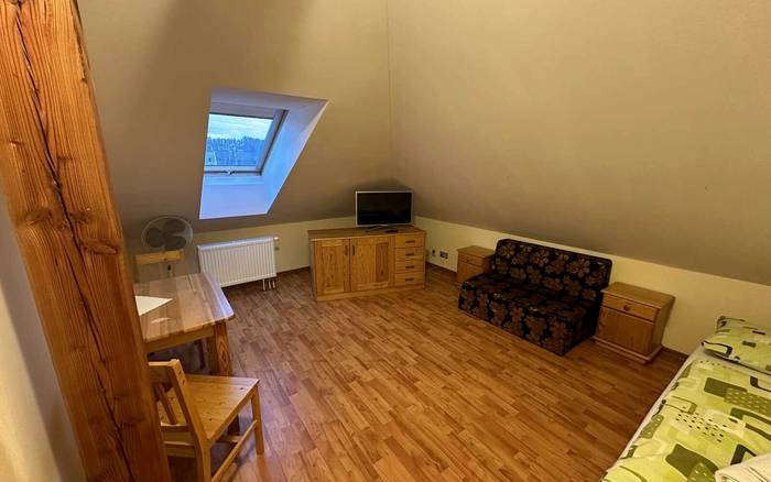 Jednolôžková izba s prístelkou