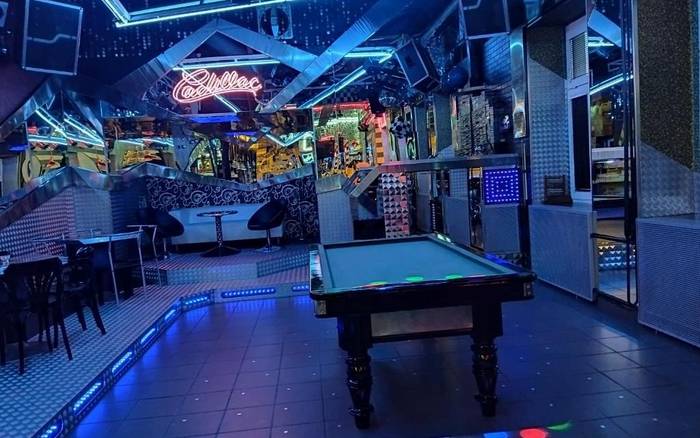 Bar