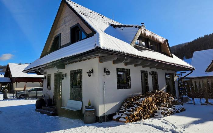 Tri chalúpky na Mýte