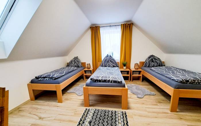 6-lůžkový apartmán ve dvoře
