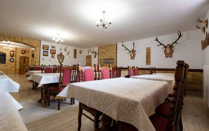 spoločenská miestnosť s barom