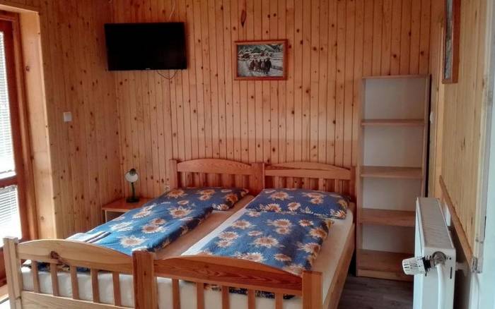Dvojlôžková izba s kuchynkou