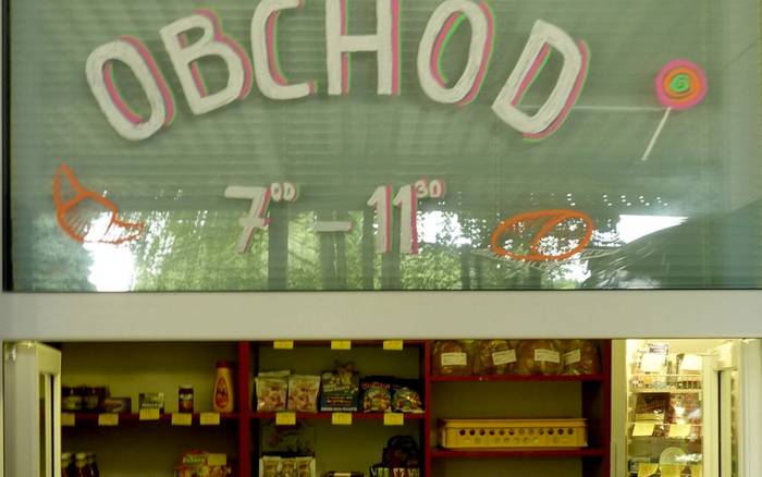 Restaurace, snídaňový bar, obchod v Campingu Rožnov