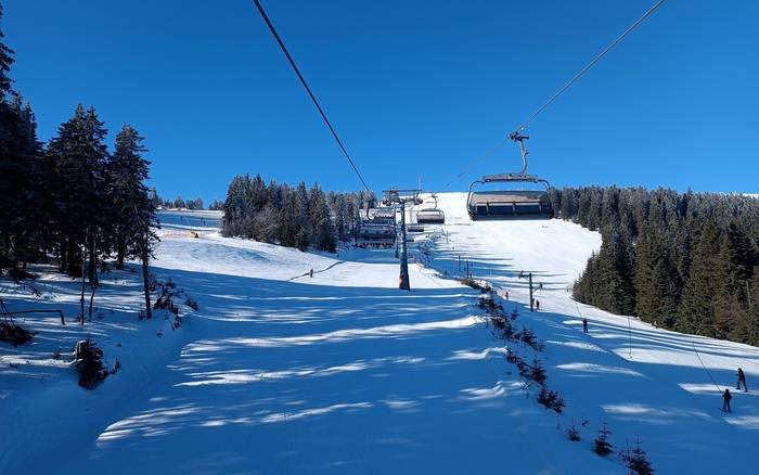 Zo sedackovej lanovky