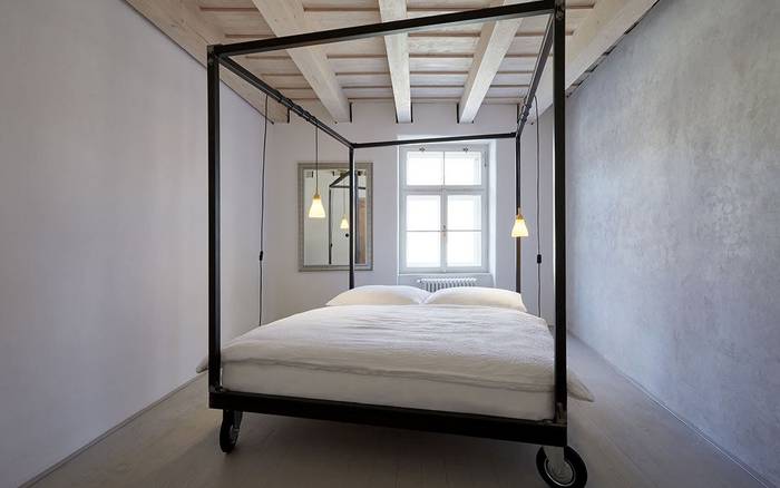 Šedý apartmán