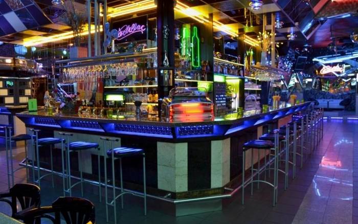 Bar