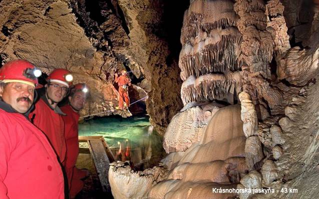 Krásnohorská jaskyňa 35 km
